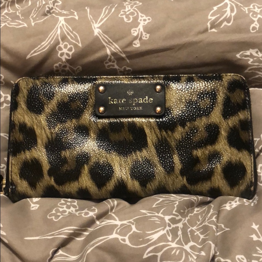 Kate Spade Full Zip Wallet